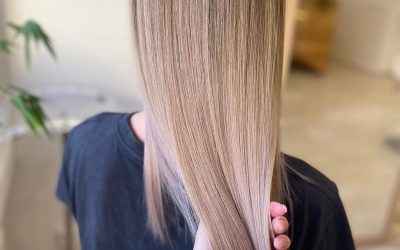 Co je balayage a proč je tak populární? Vše, co potřebujete vědět o nejoblíbenějším trendu v barvení vlasů.